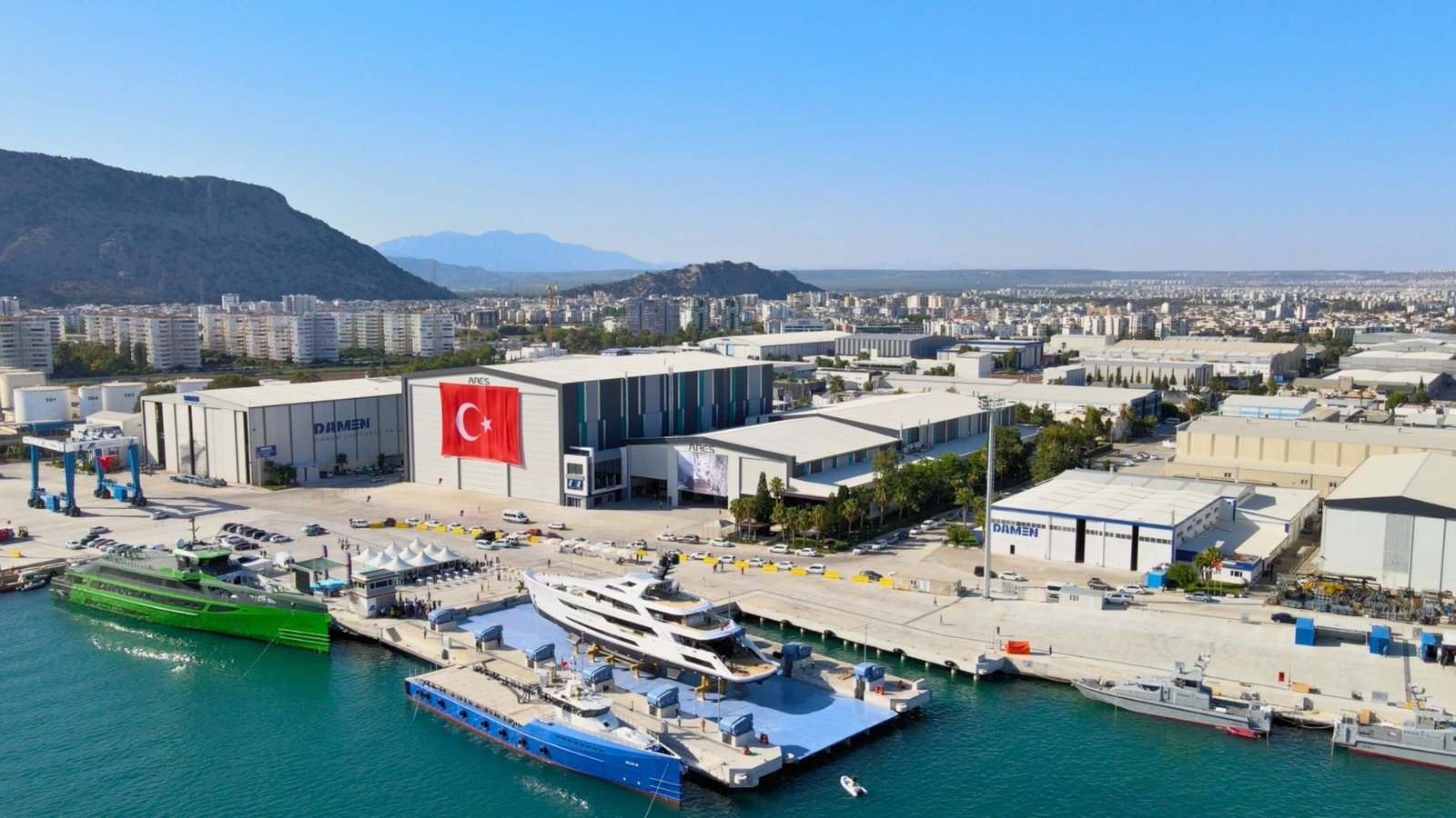2,000 ton synchrolift shiplift platform