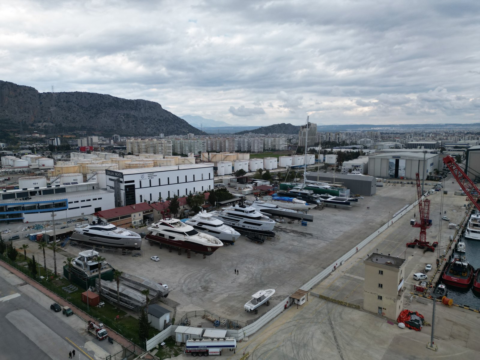 Hard standing area with 500 ton transport trailer